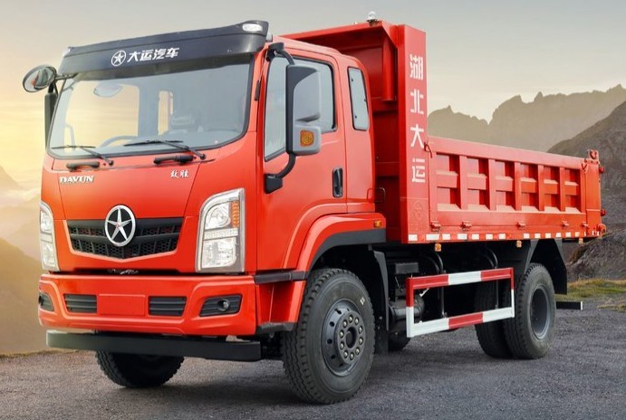 大運(yùn)致勝自卸車(chē)圖片 大運(yùn)致勝自卸車(chē)圖片