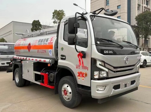 國(guó)六東風(fēng)多利卡(D6)5噸油罐車 國(guó)六東風(fēng)多利卡(D6)5噸油罐車